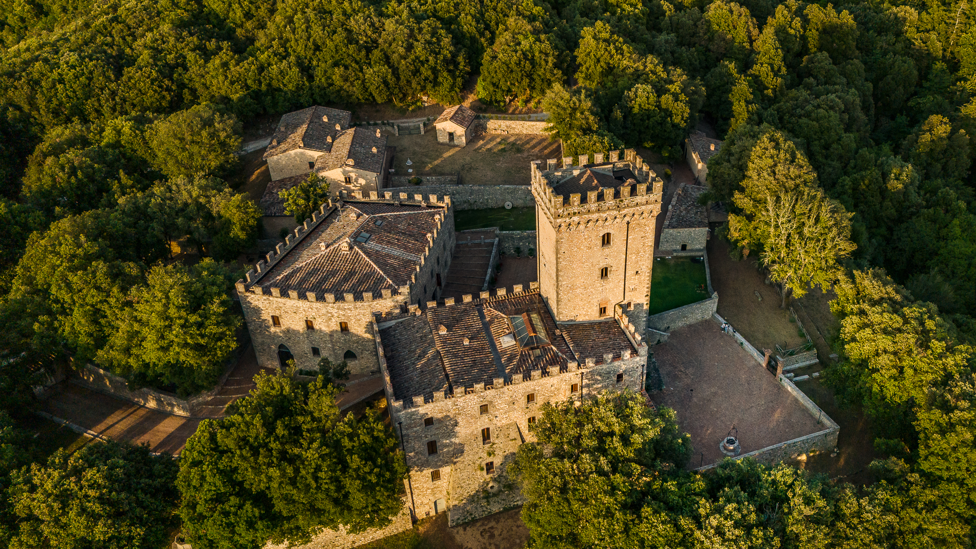 Castello di Celsa / Palazzo al Piano